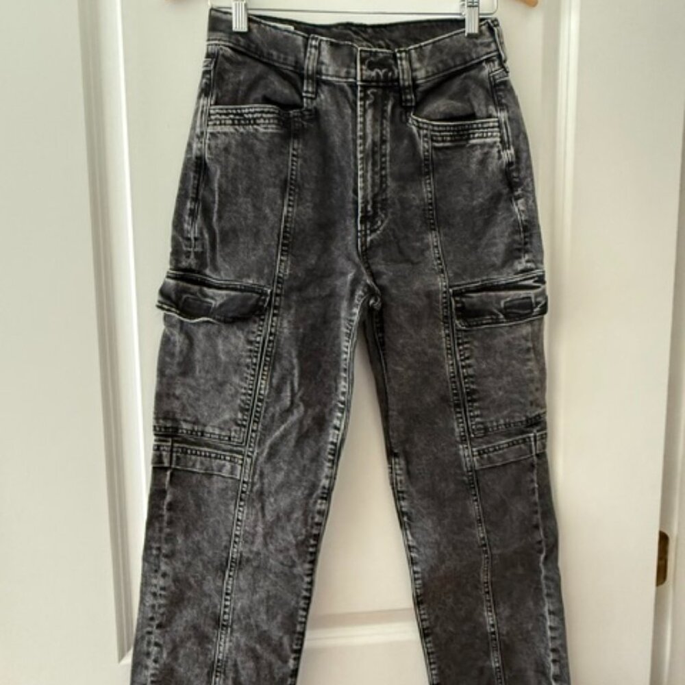 GAP - High Rise '90s Loose Cargo Jeans